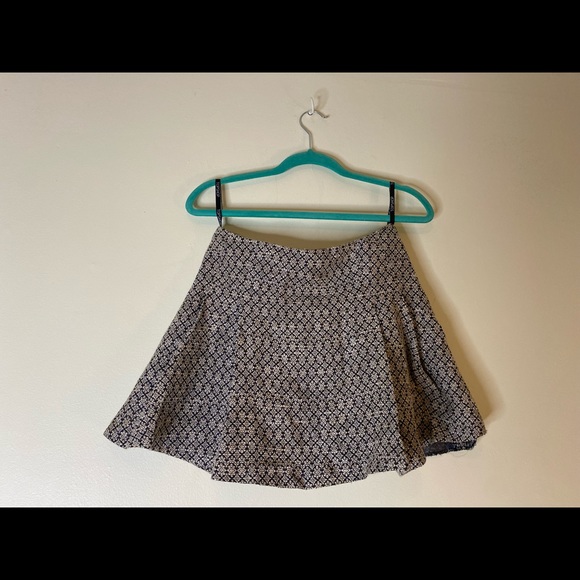 SOLD High Waisted Topshop Pleated Holiday Mini Skirt Small - Picture 3 of 4